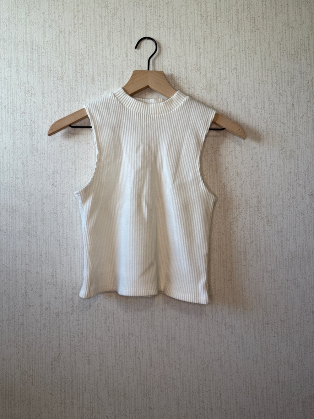 Sleeveless Ribbed Mock Neck Top - White